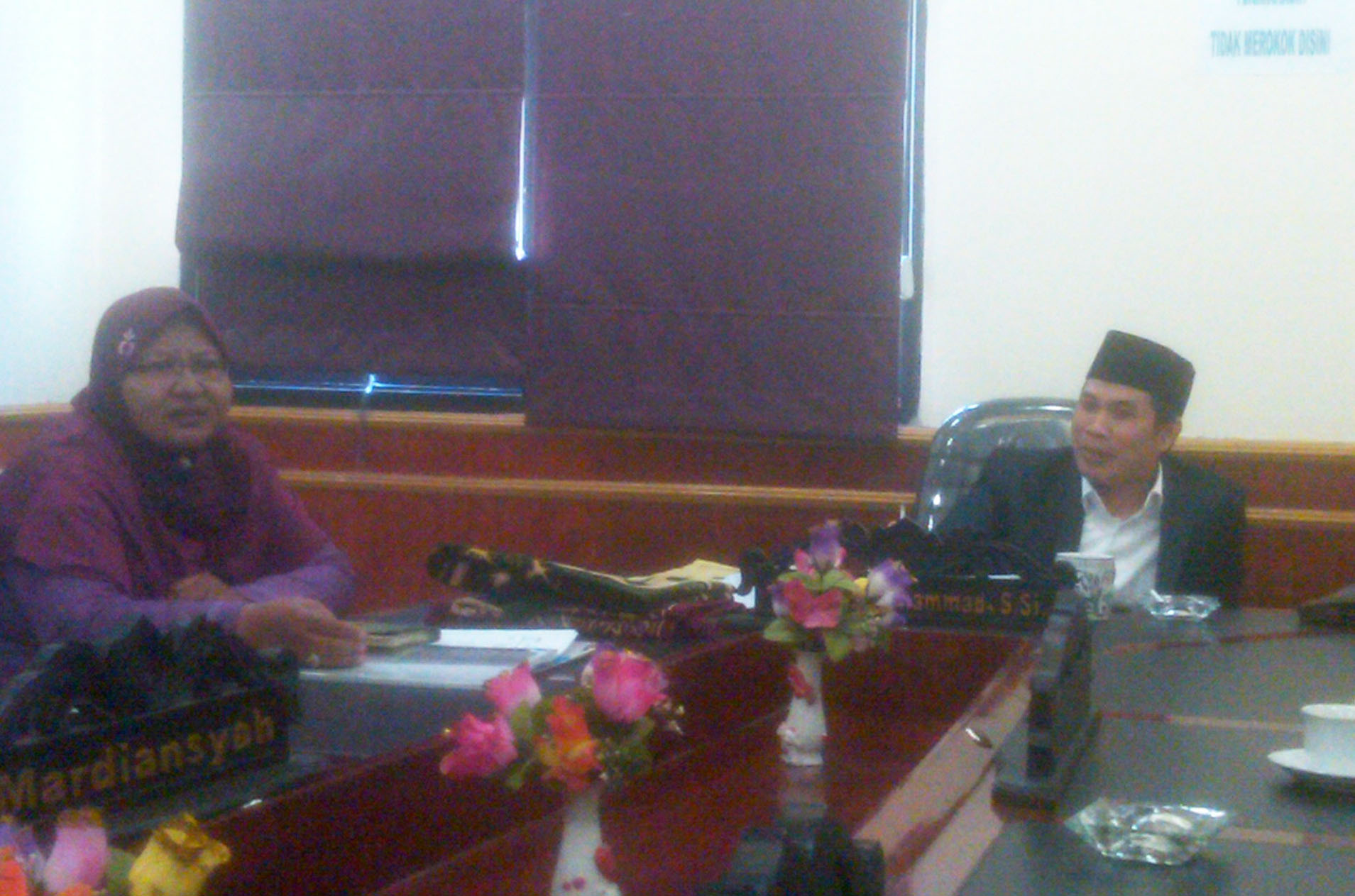 Guru Mengadu ke DPRD