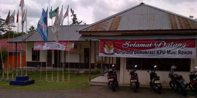 Kantor KPU Mura