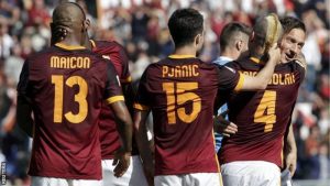 Pemain AS Roma Nainggolan Sukses Jebol Gawang Napoli (Reuters)