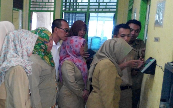 Tampak antrian TKS dan PNS di Setda Kabupaten PALI