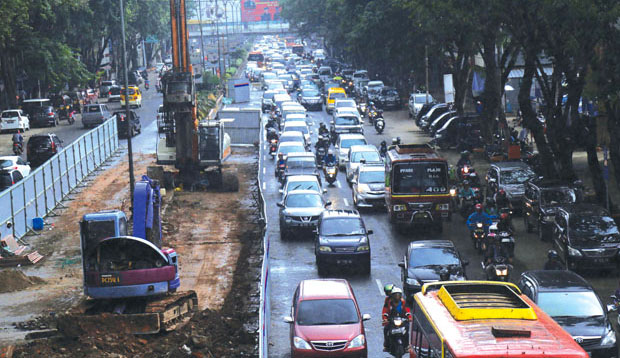LRT Bikin Macet