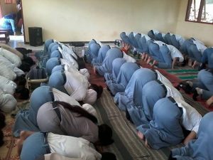 Sujud-Syukur-kelulusan