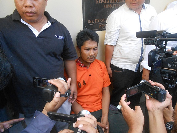 TERSANGKA AGUS MUBAROK YANG JADI OTAK PEMBUNUHAN DI RINGKUS 1
