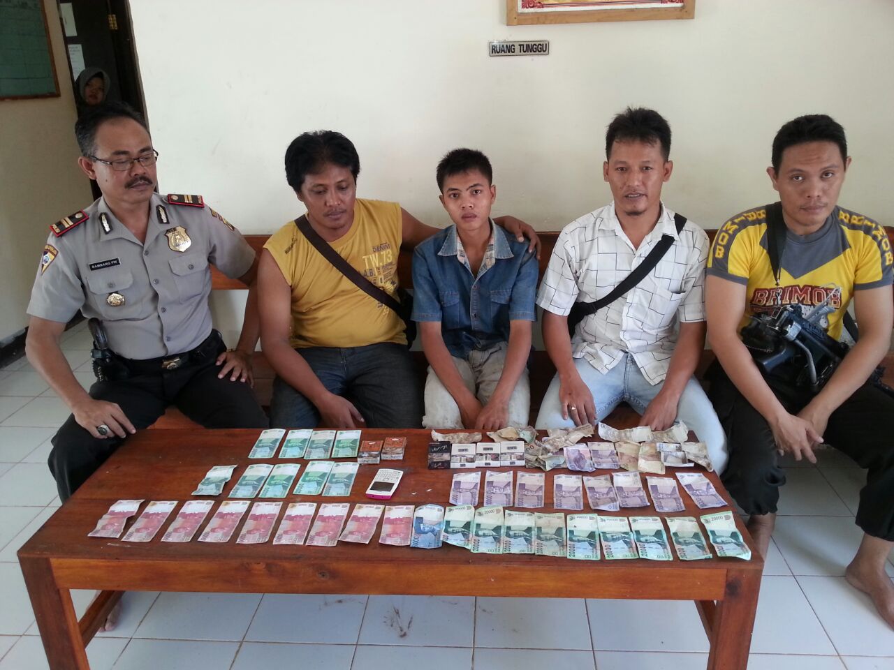 Uang Palsu
