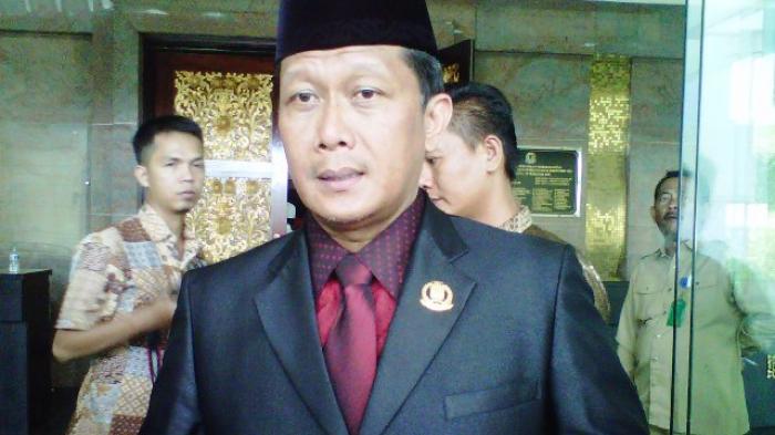 ketua-dprd-palembang-h-darmawan-bm