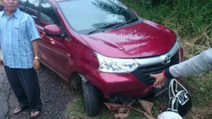 Mobil Toyota Avanza bernomor polisi profit diamankan usai lakalantas maut.