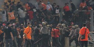 Jakmania rusuh