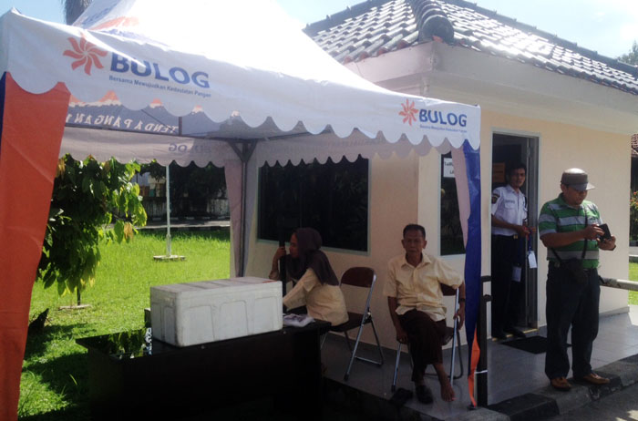 Operasi Pasar Daging Murah Bulog OKU