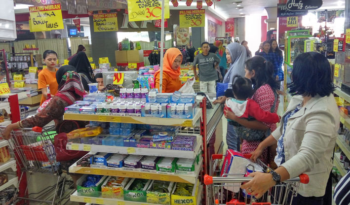 Pembeli mulai serbu pusat perbelanjaan