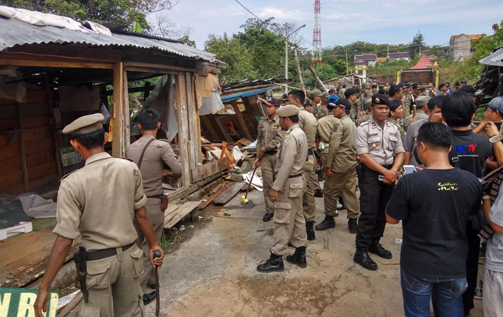 Satpol PP Bongkar kafe remang-remang