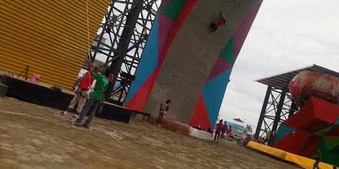 14Panjat-tebing
