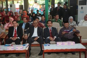Tamu undangan yang hadir dalam acara wisuda Polsri ke-XXX, Minggu (28/8).