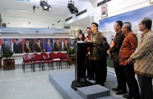 KPU-Mendagri-sampaikan keterangan pers di Kantor Presiden Jakarta 9 Agust_Humas Setkab_Jay
