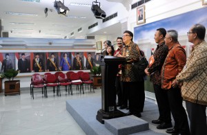 KPU-Mendagri-sampaikan keterangan pers di Kantor Presiden Jakarta 9 Agust_Humas Setkab_Jay