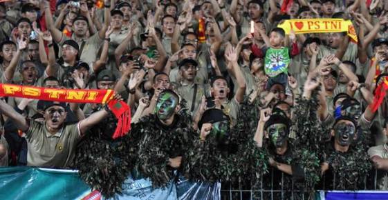 PENDUKUNG PS TNI