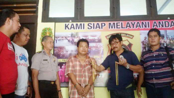 Penipu penjual emas