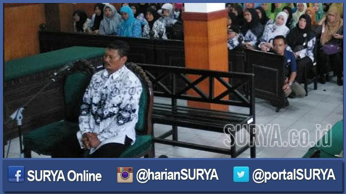 Sambudi-disidang_di PN Sidoarjo-Rabu 29 Juni 2016-suryacoid