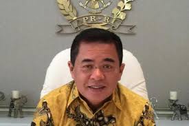 ade komarudin