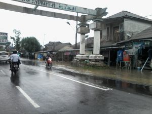 Banjir yang melanda Kampung Air Nangka, Kota Pangkalpinang tepatnya di gerbang masuk wilayah Desa Kace, Kabupaten Bangka, Selasa (27/9/2016).