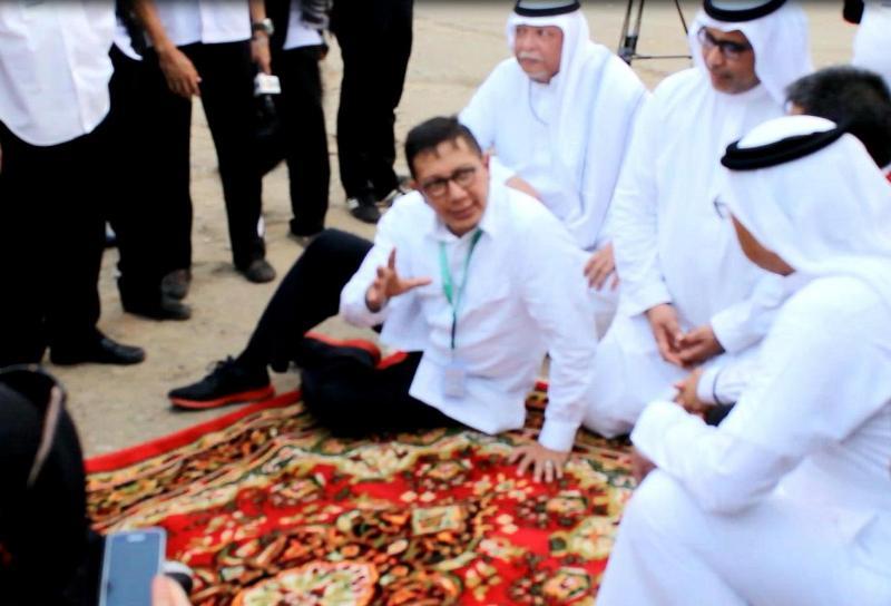 Menag mencoba fasilitas karpet di Muzdalifah (foto_mkd)