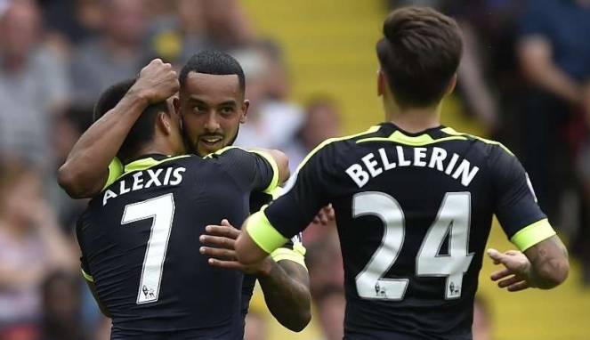 pemain-arsenal-merayakan-gol-alexis-sanchez-reuters_hannah-mckay