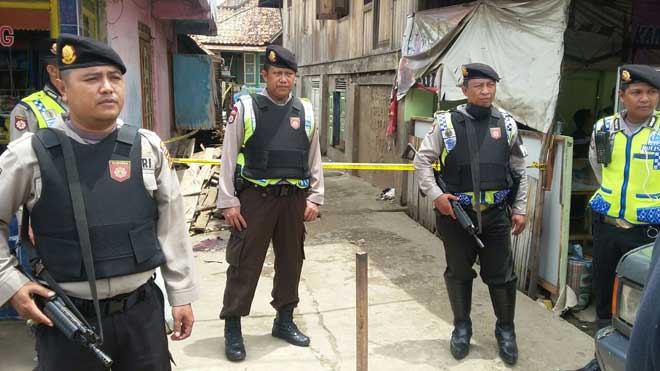 Polisi-Berjaga