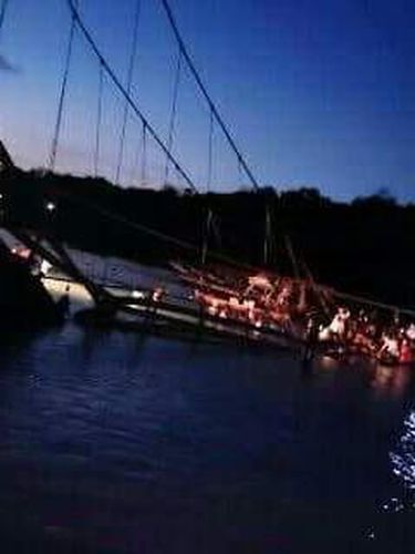 jembatan-kuning-bali-ambruk_bnpb