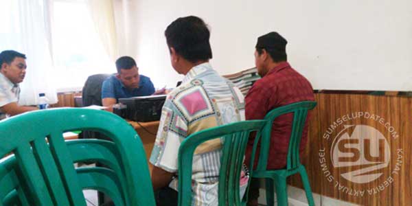 para-saksi-saat-diperiksa-p