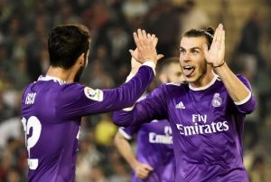 gareth-bale-dan-isco-merayakan-kemenangan-real-madrid-atas-_161016034653-559