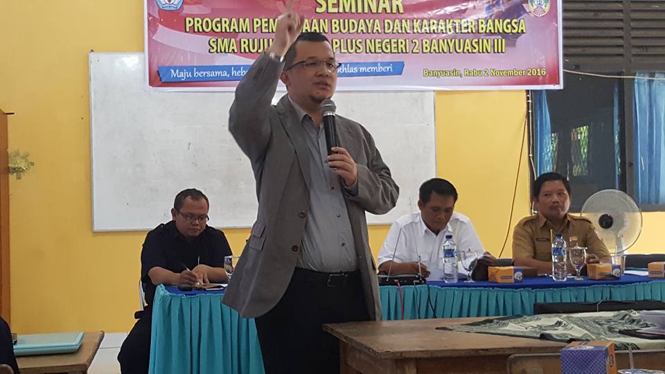 pembicara-seminar