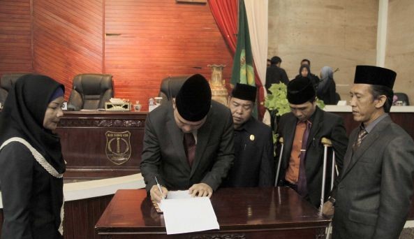 pengesahan-raperda