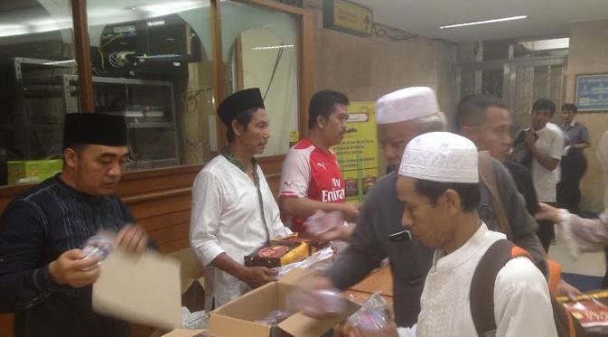 078921100_1478179927-pendemo_di_masjid_istiqlal1