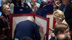 091852700_1478619080-20161108-hillary-clinton-beri-suara-afp-photo1