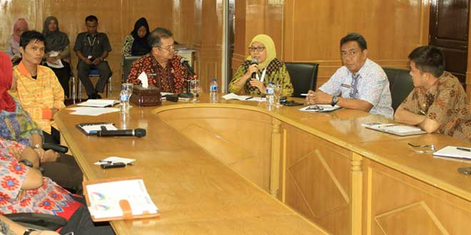 asisten-ii-rapat-dengan-per