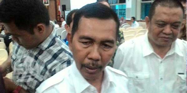 wakil-gubernur-h-ishak-mekk