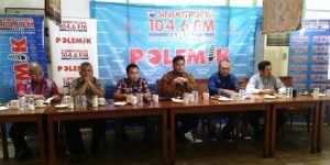 wasekjen-mui-zaitun-rasmin-di-acara-polemik-bertema-ahok-effect-di-warung-daun-cikini-raya-jakpus_sabtu-191116