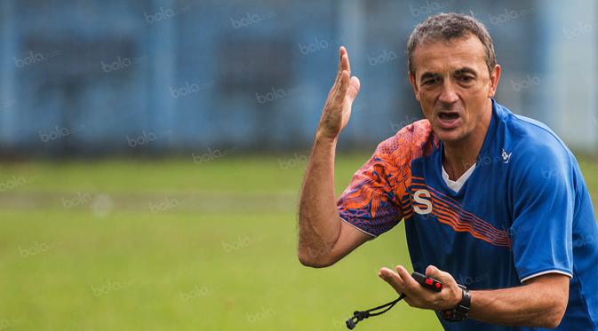 024644500_1469926729-Latihan_Arema_04