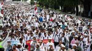 035060100_1480642765-20161202-massa-demo-2-desemeber-longmarch-ke-monas-fanani-4