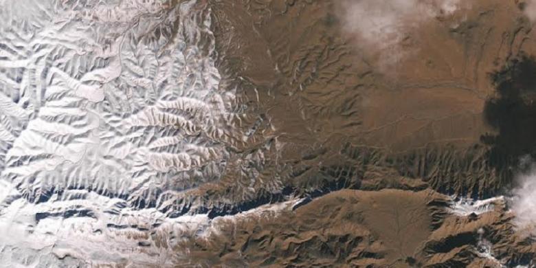Citra satelit salju di Gurun Sahara