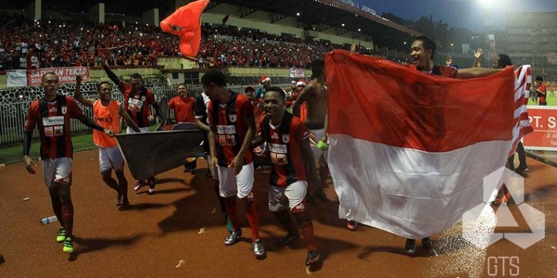 Pemain Persipura merayakan kemenangan