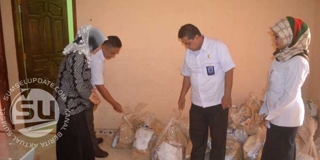 Tampak-kedua-Komisioner-KPU