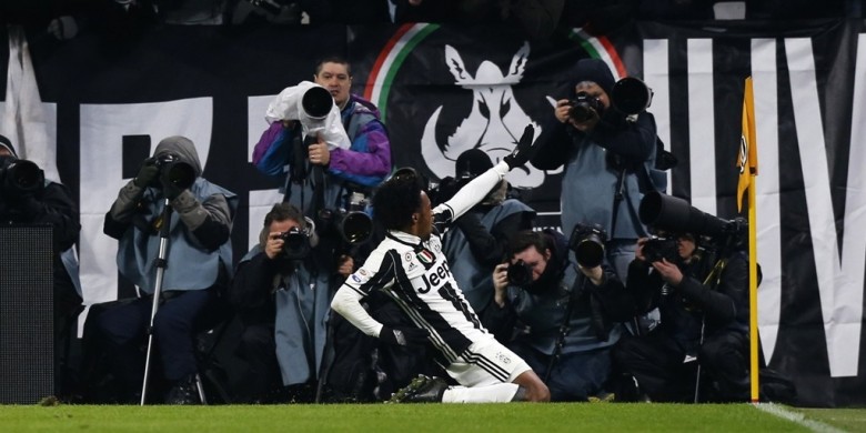 Gelandang Juventus Juan Cuadrado saat merayakan gol