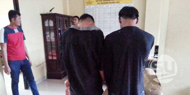 Kedua-tersangka-penjambreta