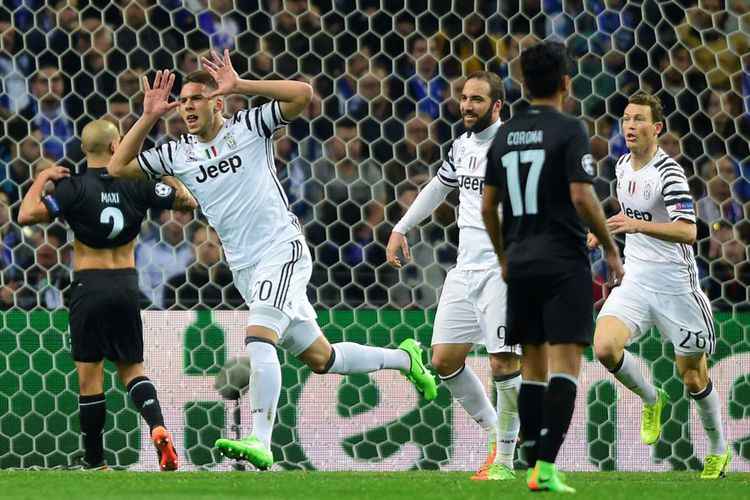 Marko Pjaca merayakn gol Juventus ke gawang Porto