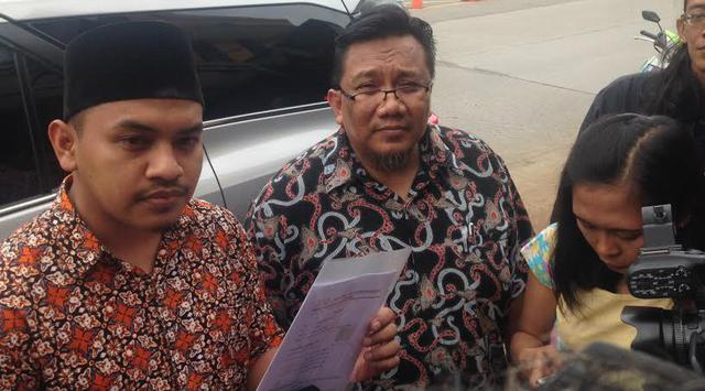 Pengacara Firza Husein mendatangi Mako Brimob Kelapa Dua