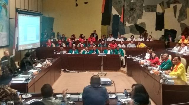 Suasana saat Partai Baru, rapat pembahasan RUU Pemilu di Senayan