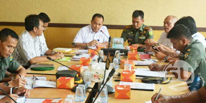 Suasana-saat-Rapat-Pembentu