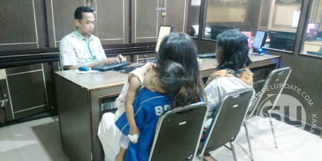 Korban-Mareta-saat-melapor-
