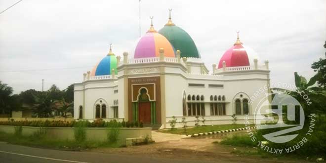 Masjid-Al-Baniah-Desa-Ujanm