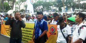 demo-tukang-becak